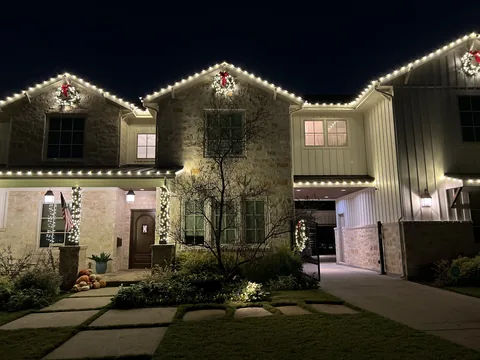 Red and white C9 LED roofline in Dallas